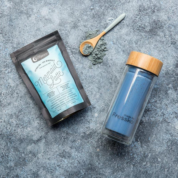 Blue Nutraorganics mermaid Latte in a glass fressko flask